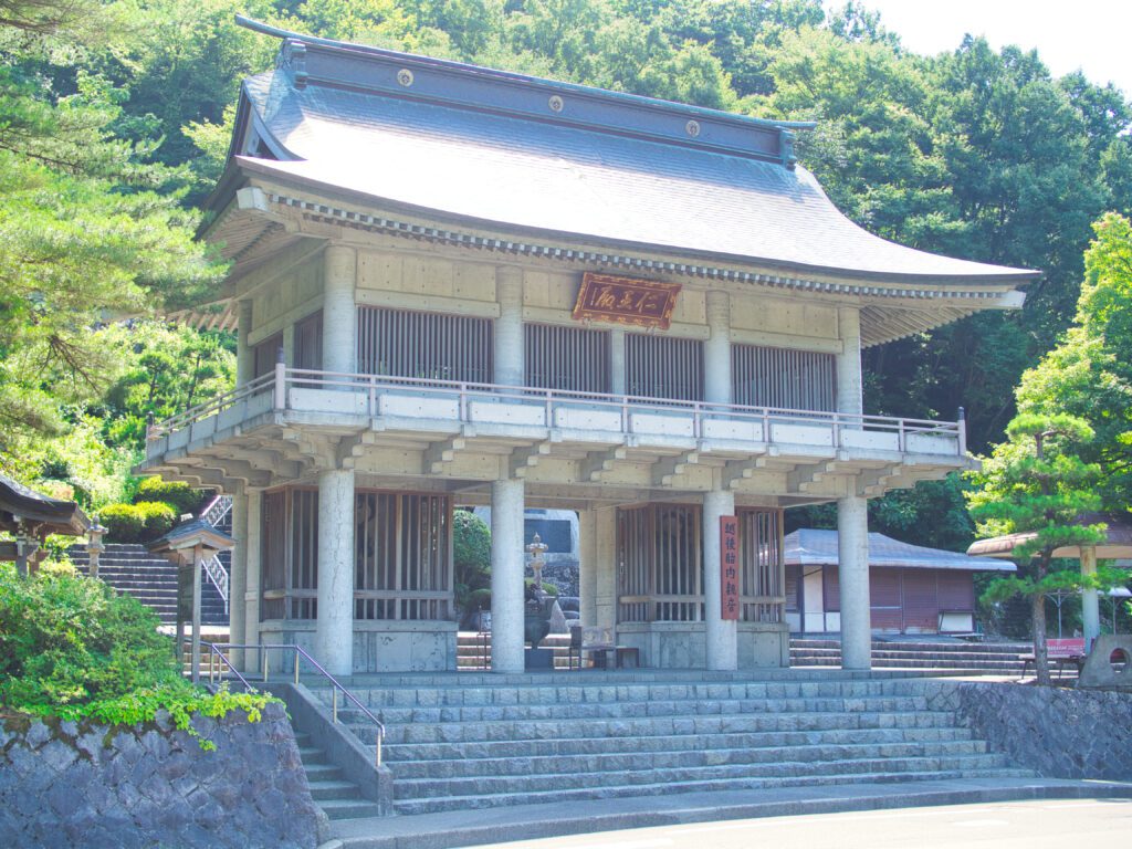 越後胎内観音　山門