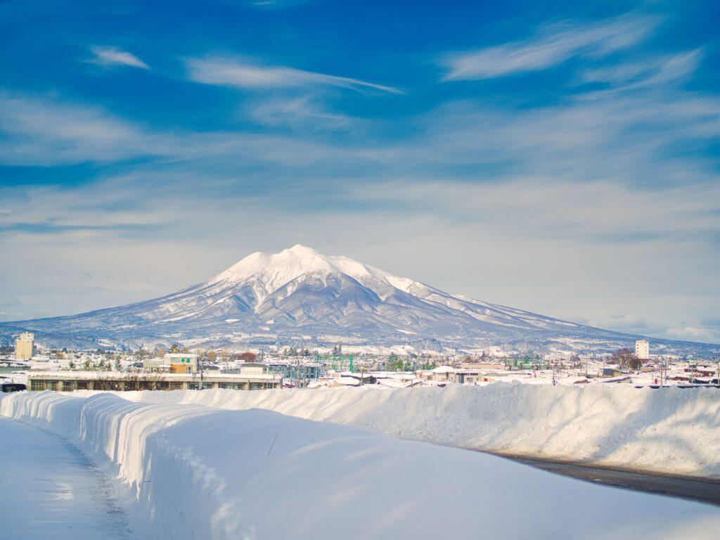 弘前市　冬の岩木山