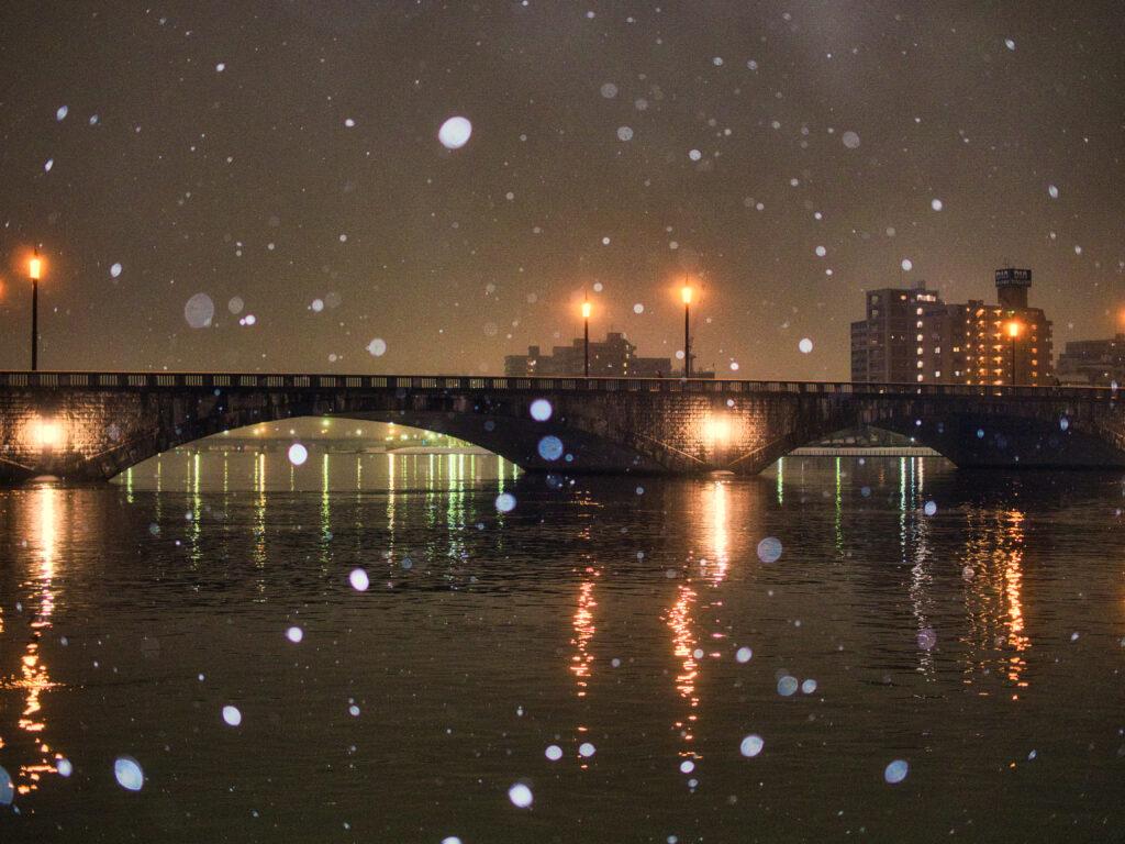 雪と萬代橋　にいがた２ｋｍ